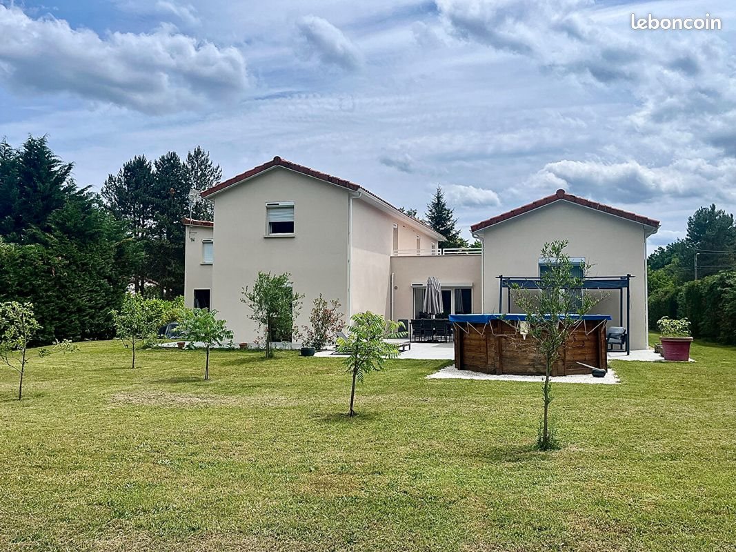 Maison à vendre, 232m², Orléat