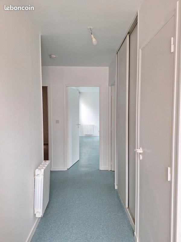 Appartement à louer, 74m², Châteaumeillant