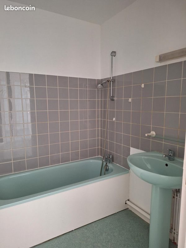 Appartement à louer, 71m², Châteaumeillant