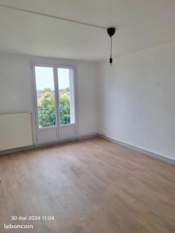 Appartement à louer, 71m², Marseilles-lès-Aubigny