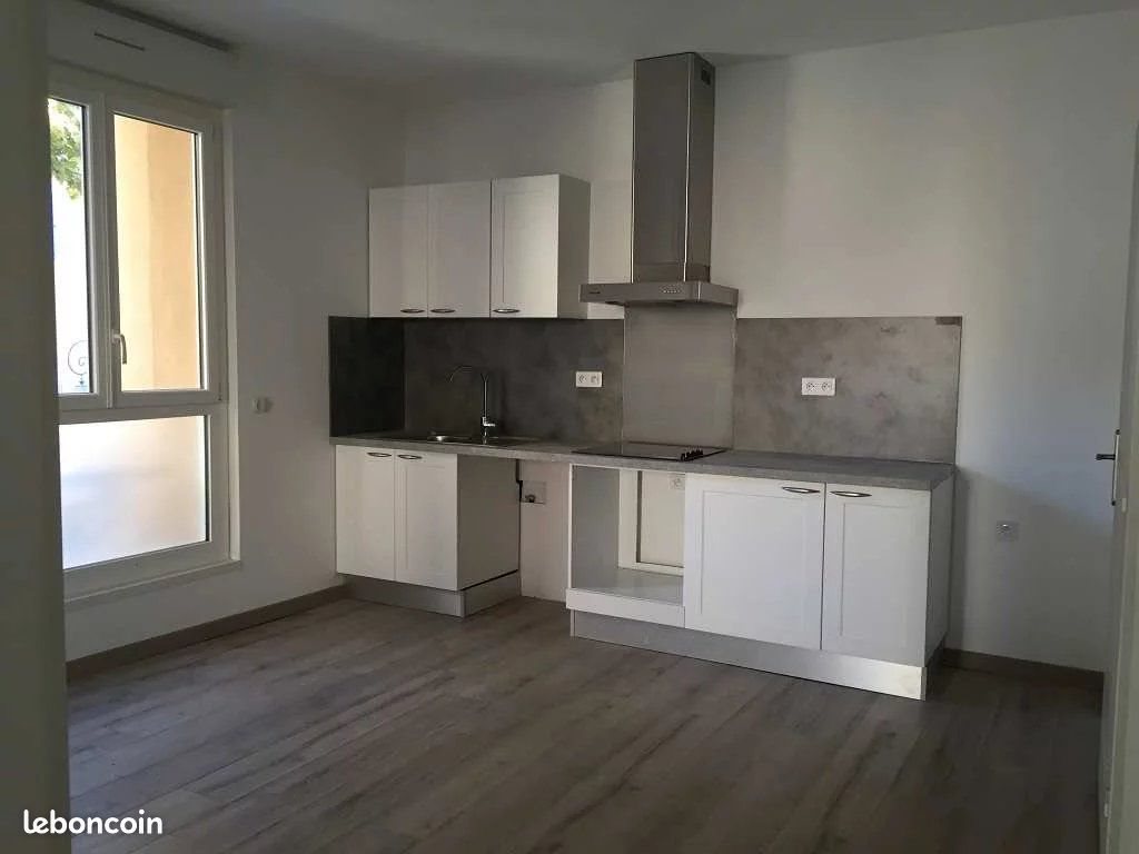 Appartement à louer, 70m², Peyrolles-en-Provence