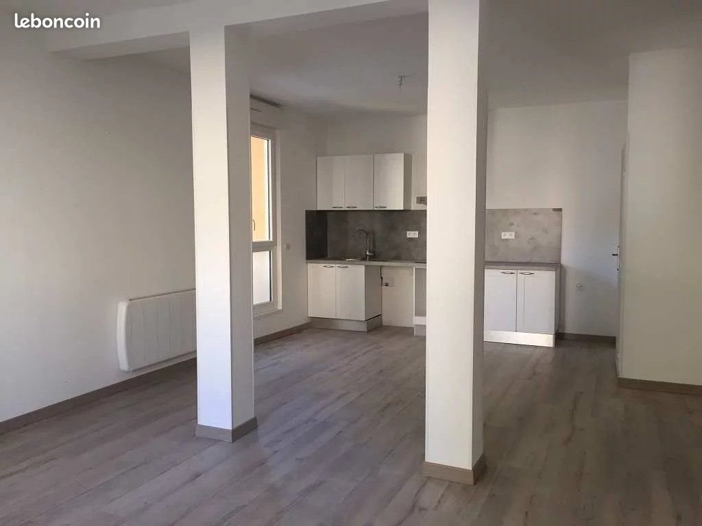 Appartement à louer, 70m², Peyrolles-en-Provence