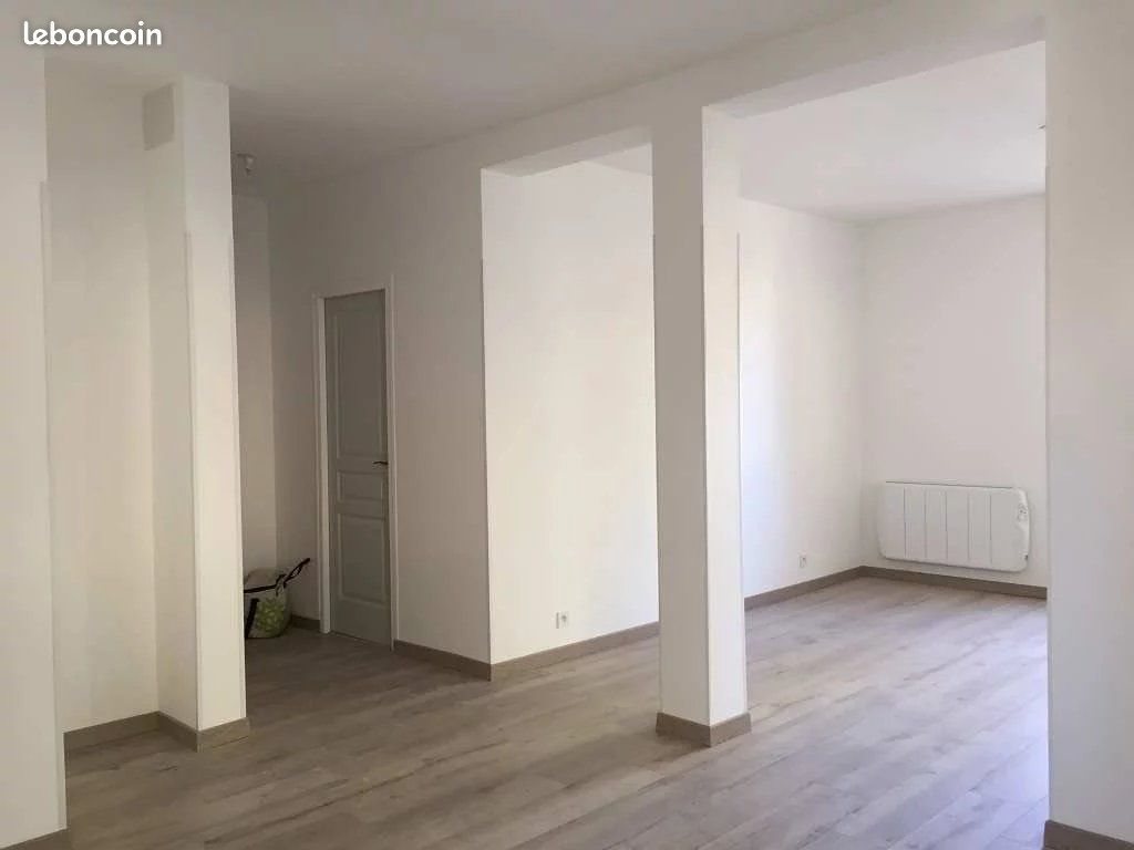 Appartement à louer, 70m², Peyrolles-en-Provence
