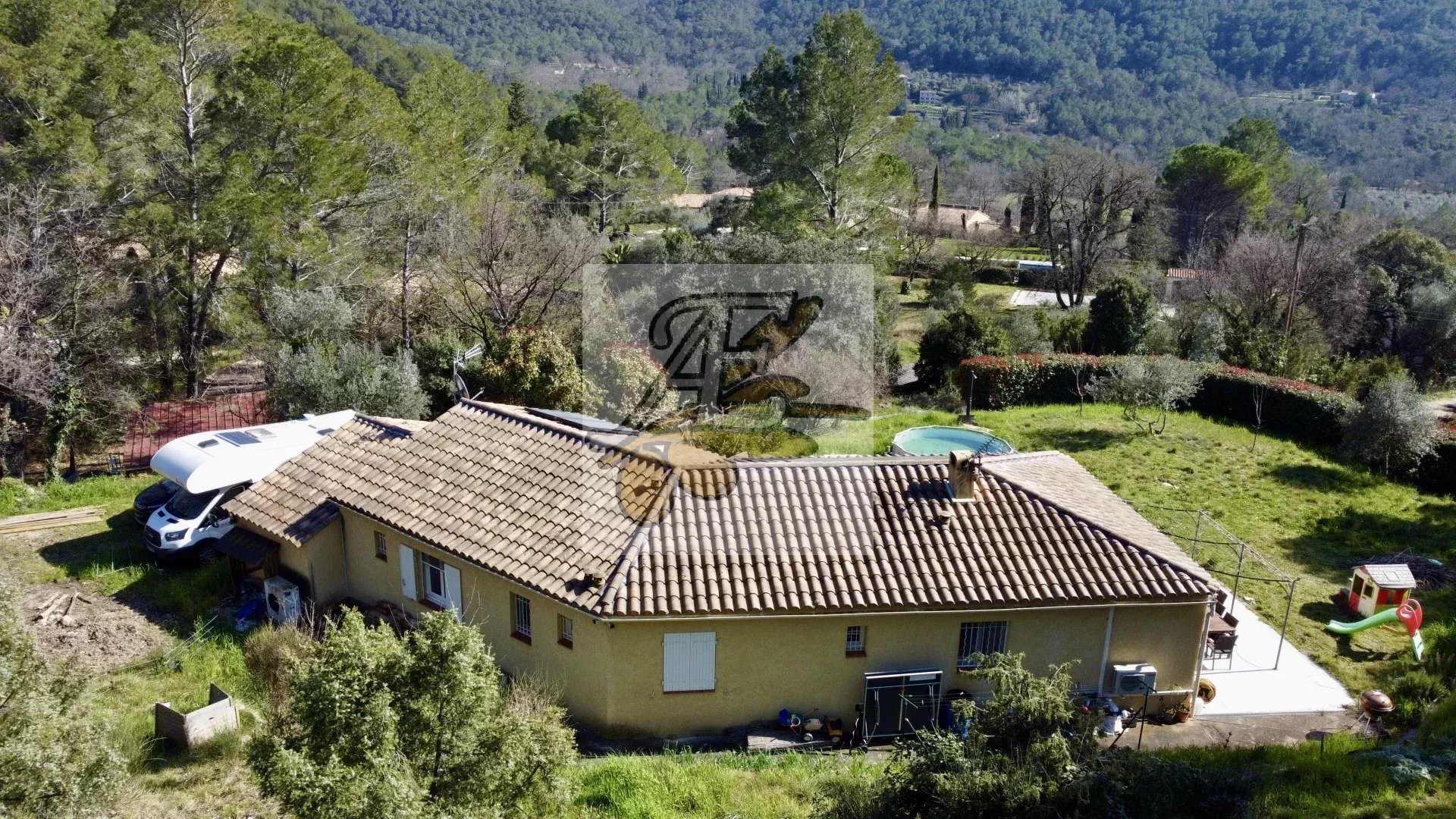 Maison à vendre, 113m², Bargemon