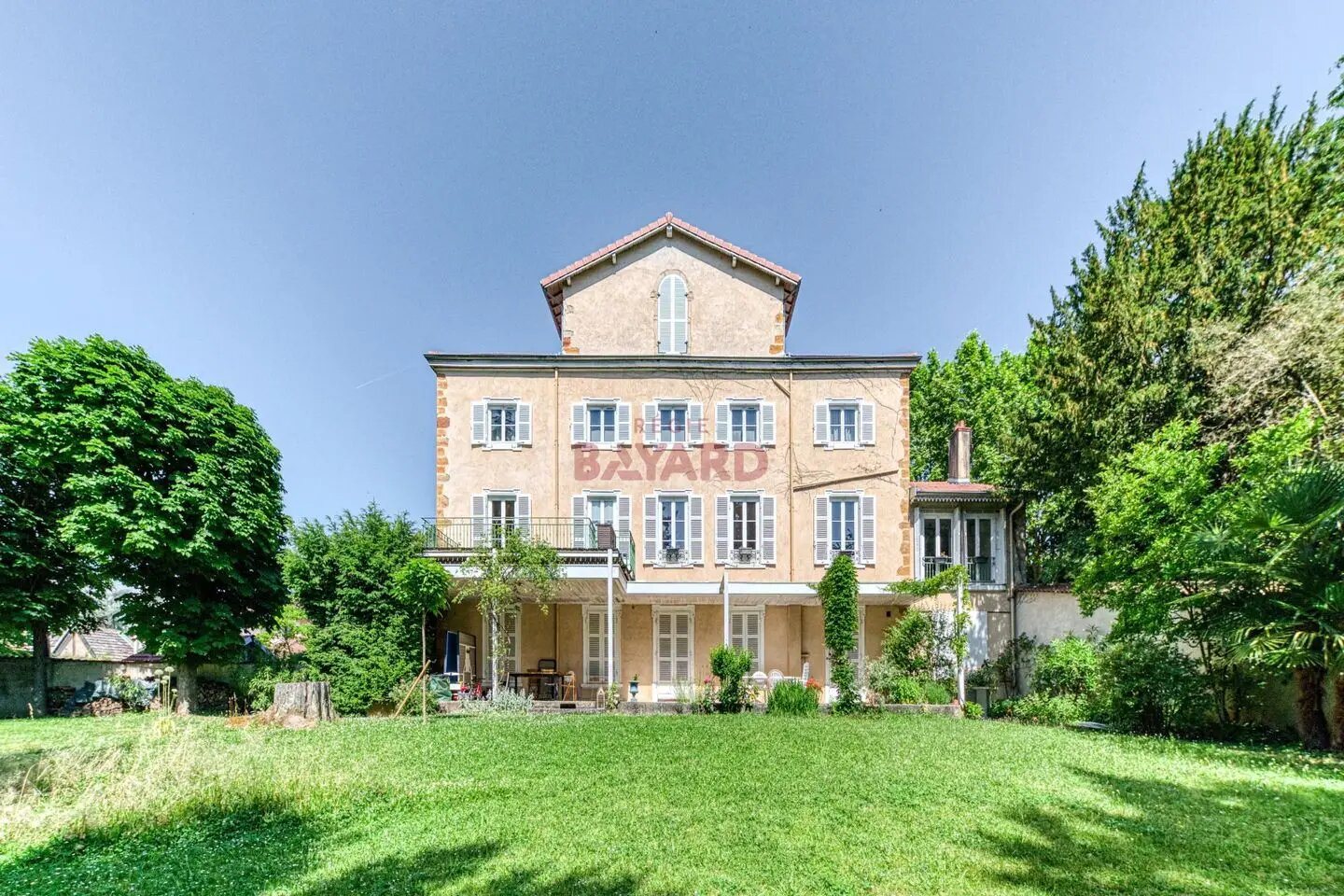 Appartement à louer, 167m², Écully