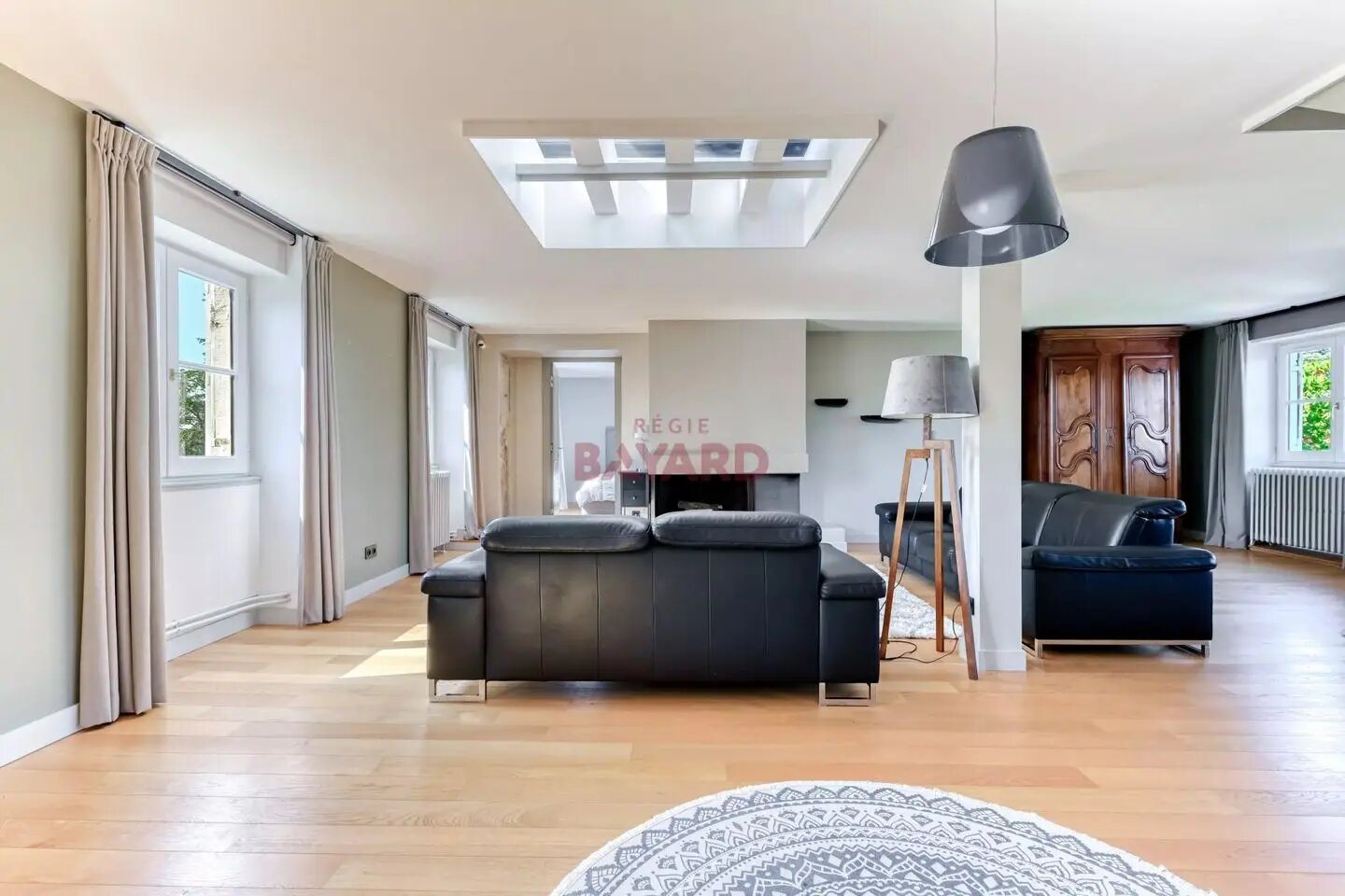 Appartement à louer, 167m², Écully