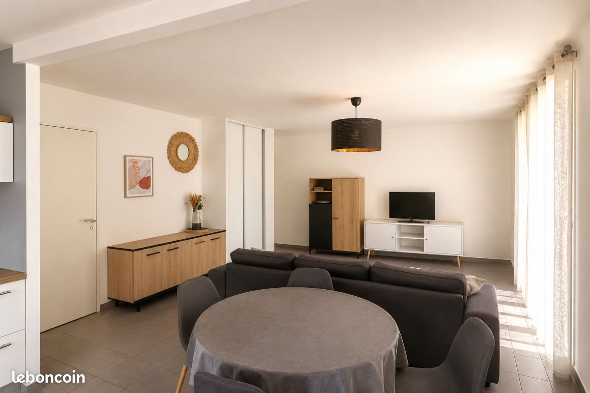 Appartement à louer, 64m², Vénissieux