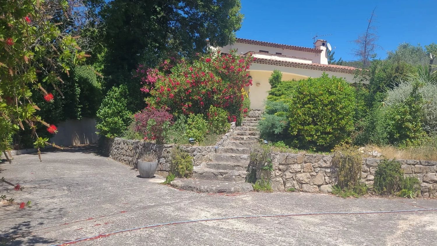 Maison à vendre, 11m², Tourrettes