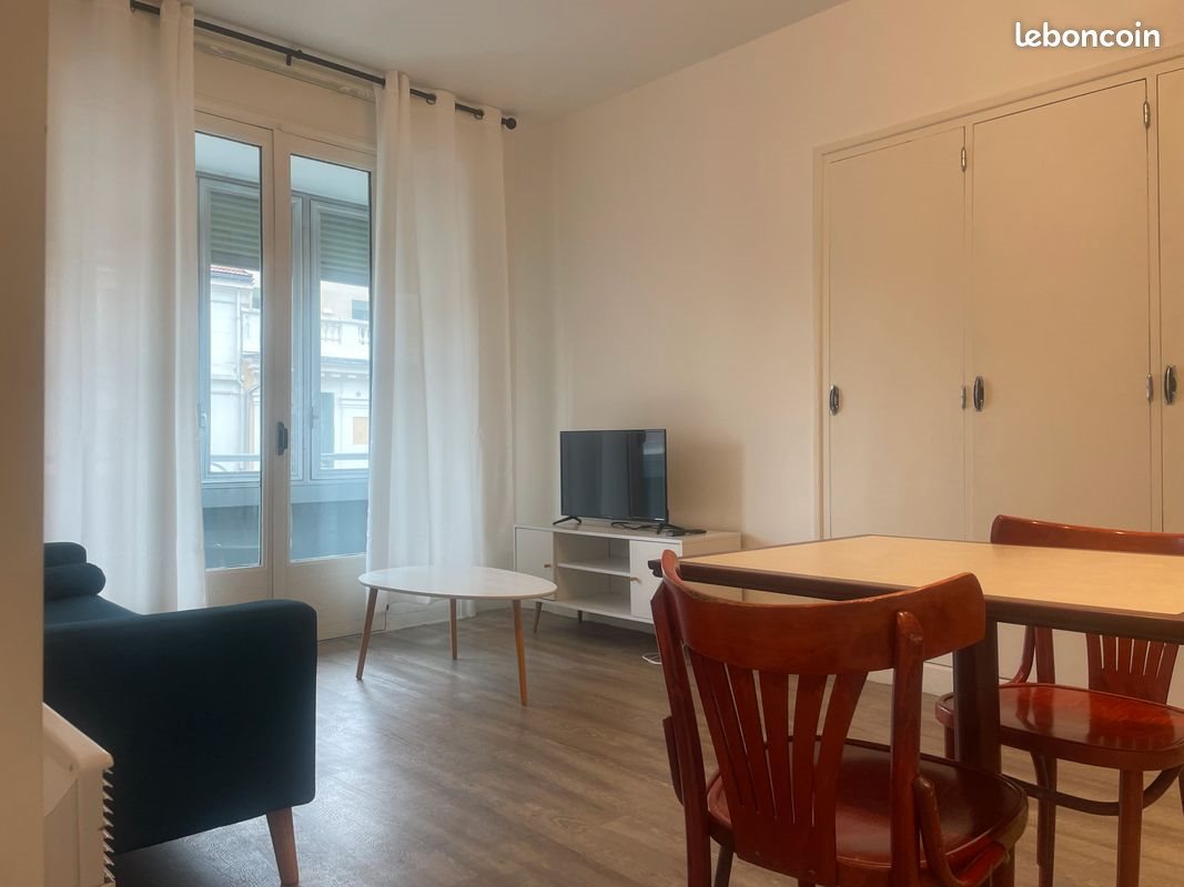 Appartement à louer, 45m², Vichy