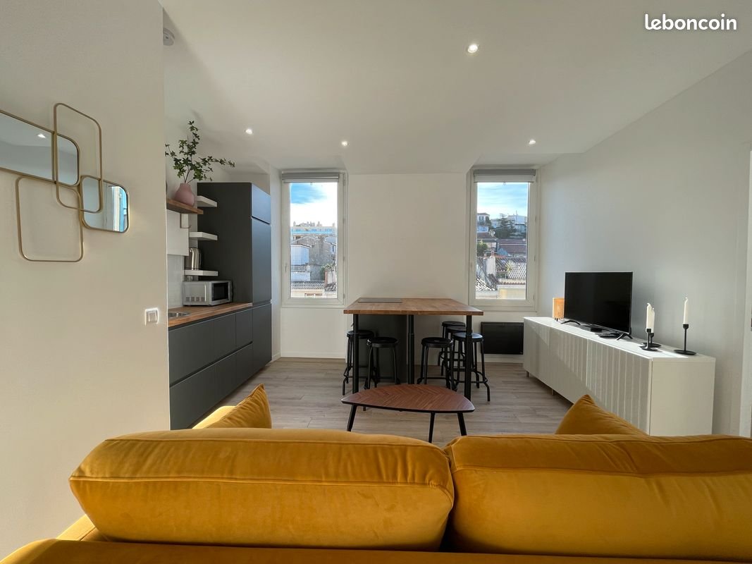 Appartement à louer, 45m², Marseille 6ème