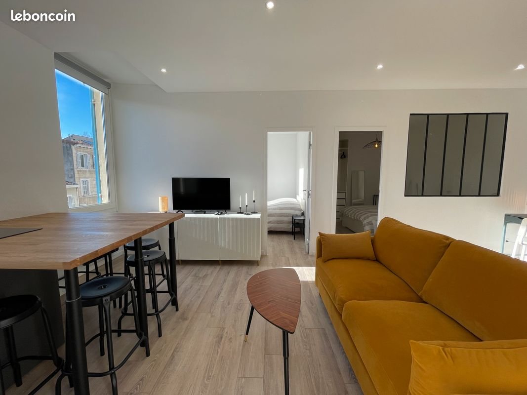 Appartement à louer, 45m², Marseille 6ème