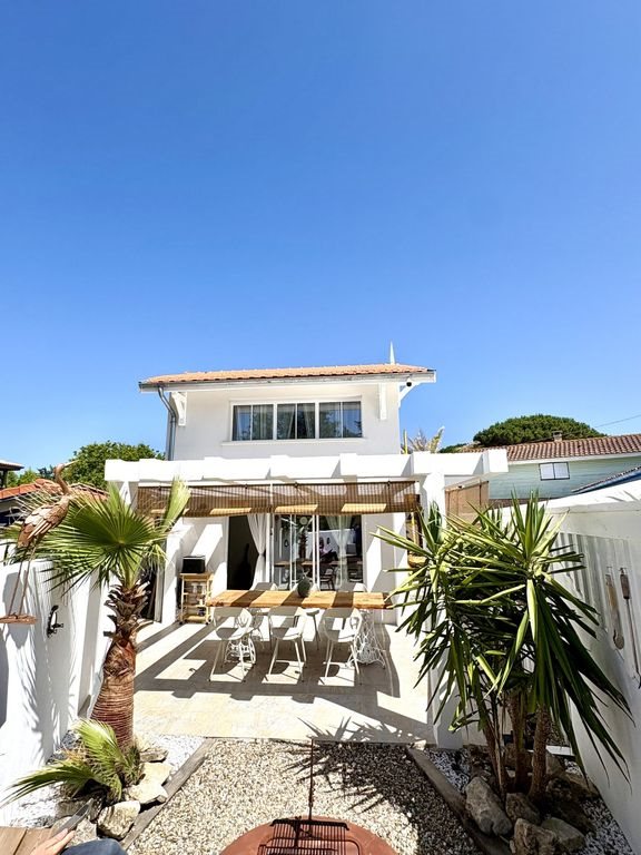 Maison à vendre, 300m², Arès