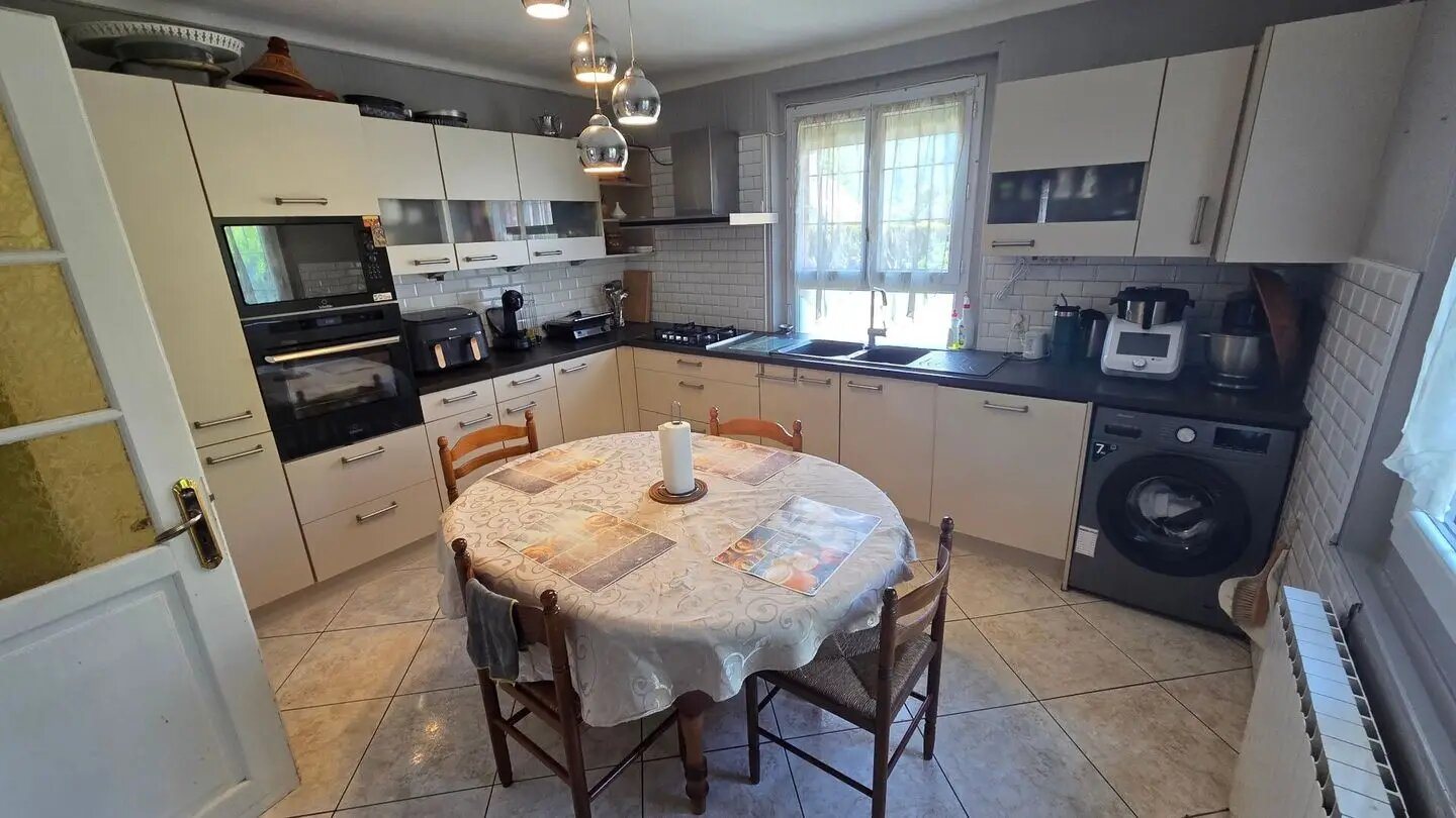 Maison à vendre, 215m², Marnaz