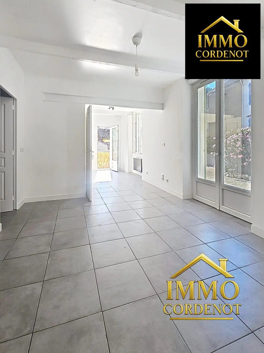 Appartement à louer, 55m², Méounes-lès-Montrieux