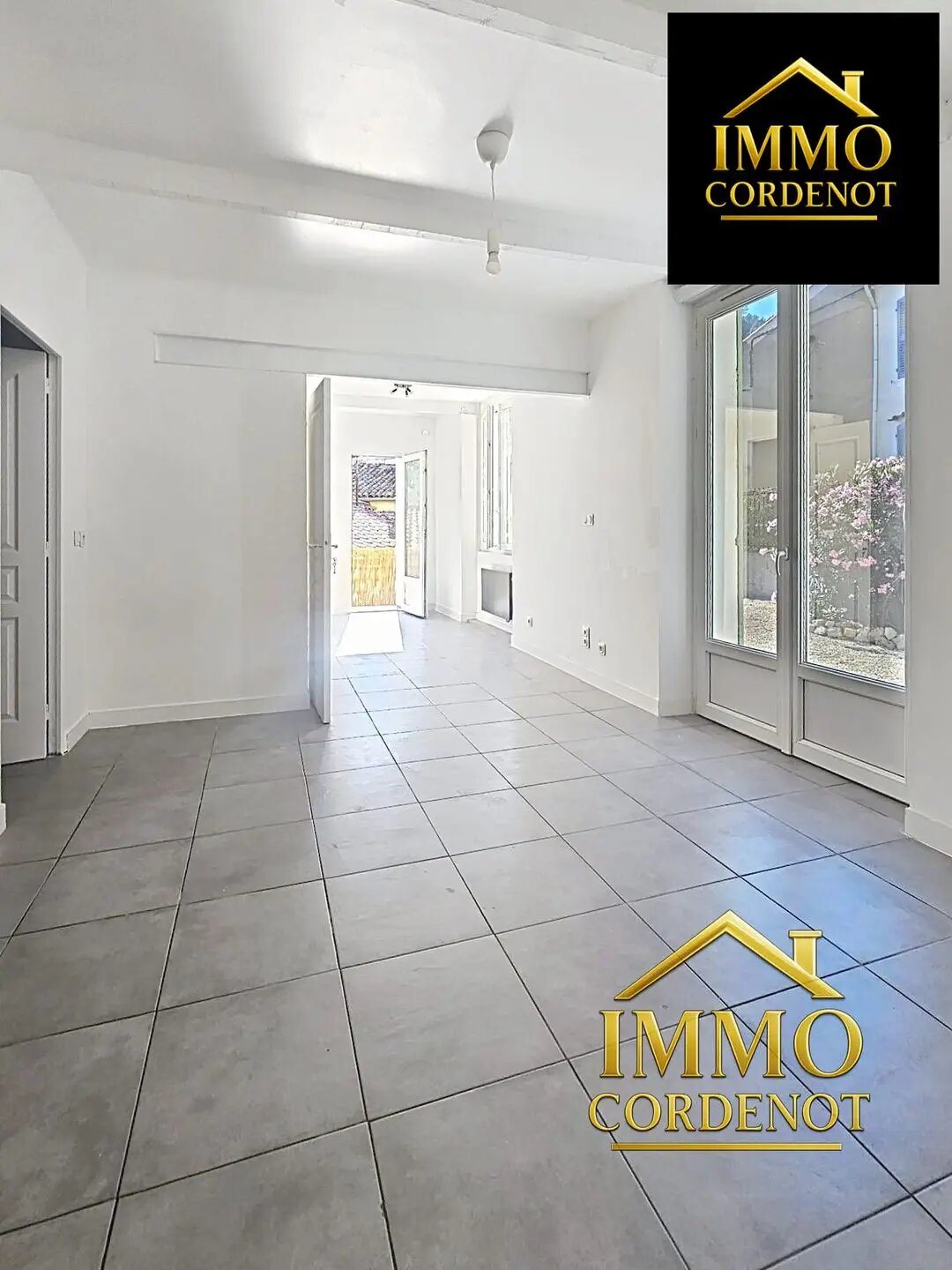 Appartement à louer, 55m², Méounes-lès-Montrieux
