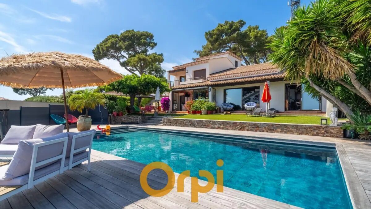 Maison à vendre, 254m², Carqueiranne