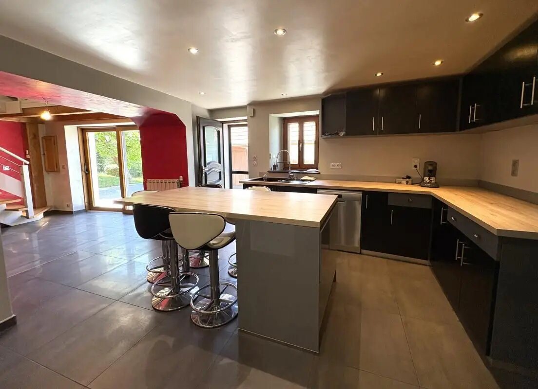 Maison à vendre, 190m², Rumilly