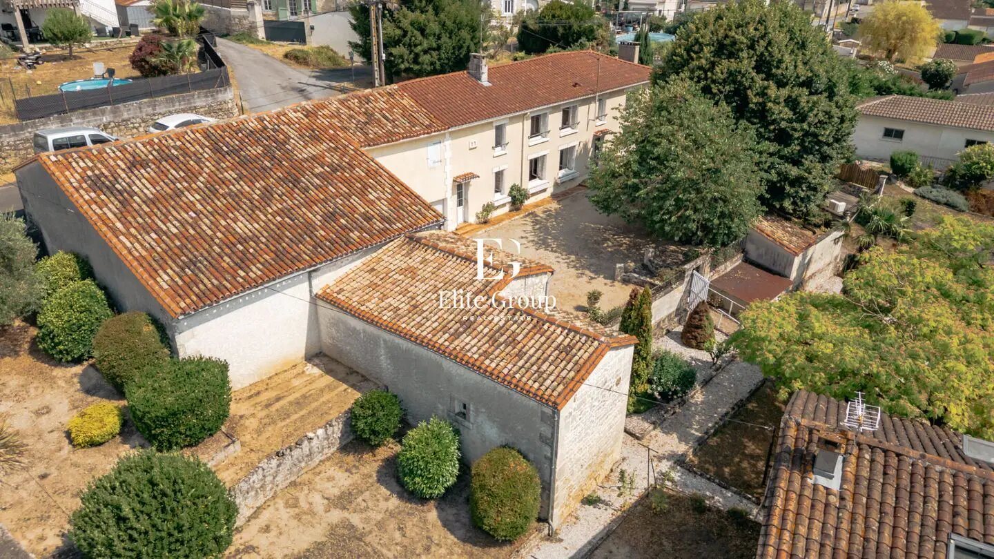 Maison à vendre, 185m², Sireuil