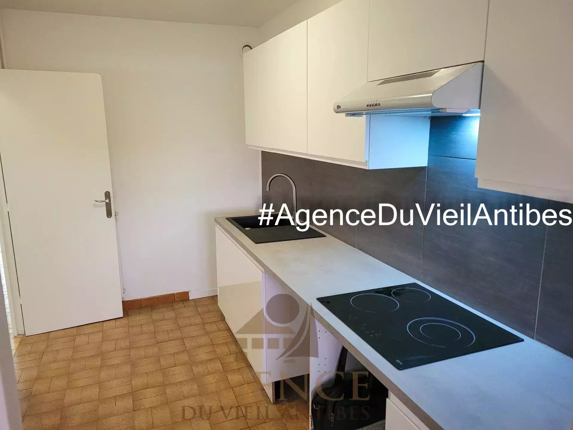 Appartement à louer, 66m², Antibes