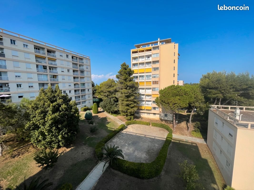 Appartement à louer, 65m², Antibes