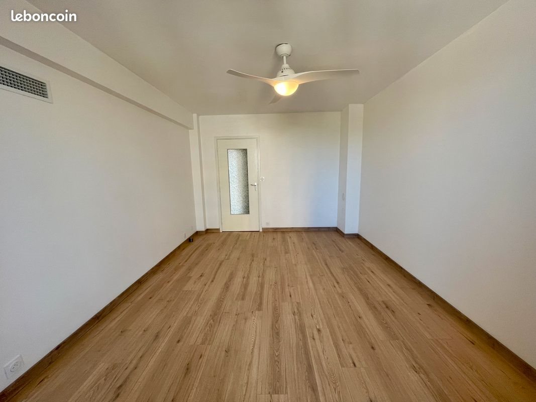 Appartement à louer, 65m², Antibes