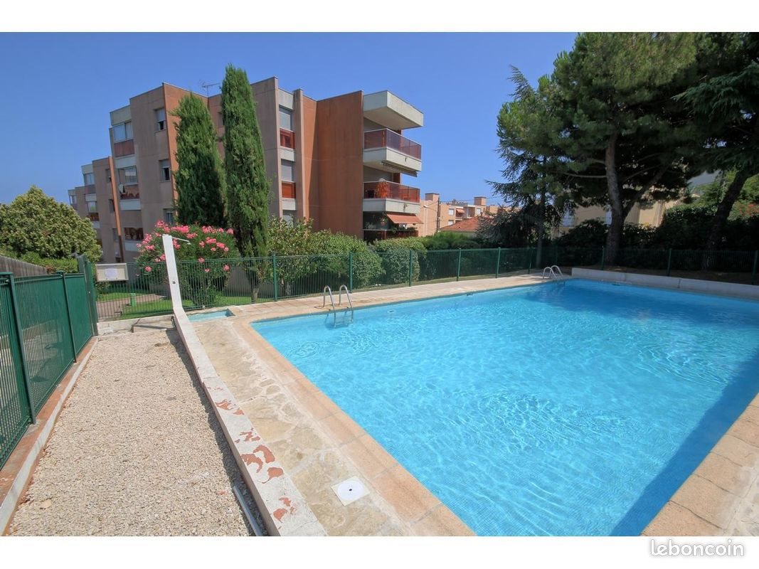 Appartement à louer, 41m², Antibes