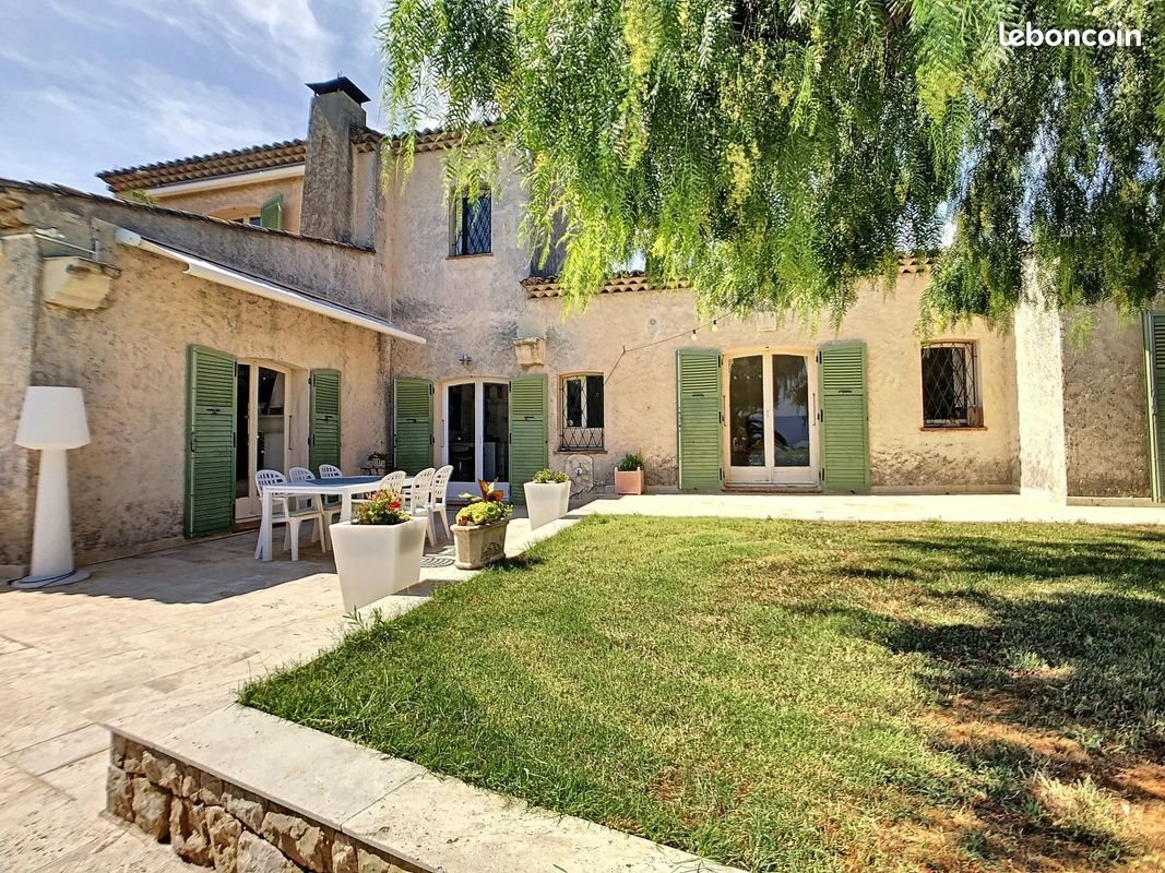 Maison à louer, 166m², Antibes