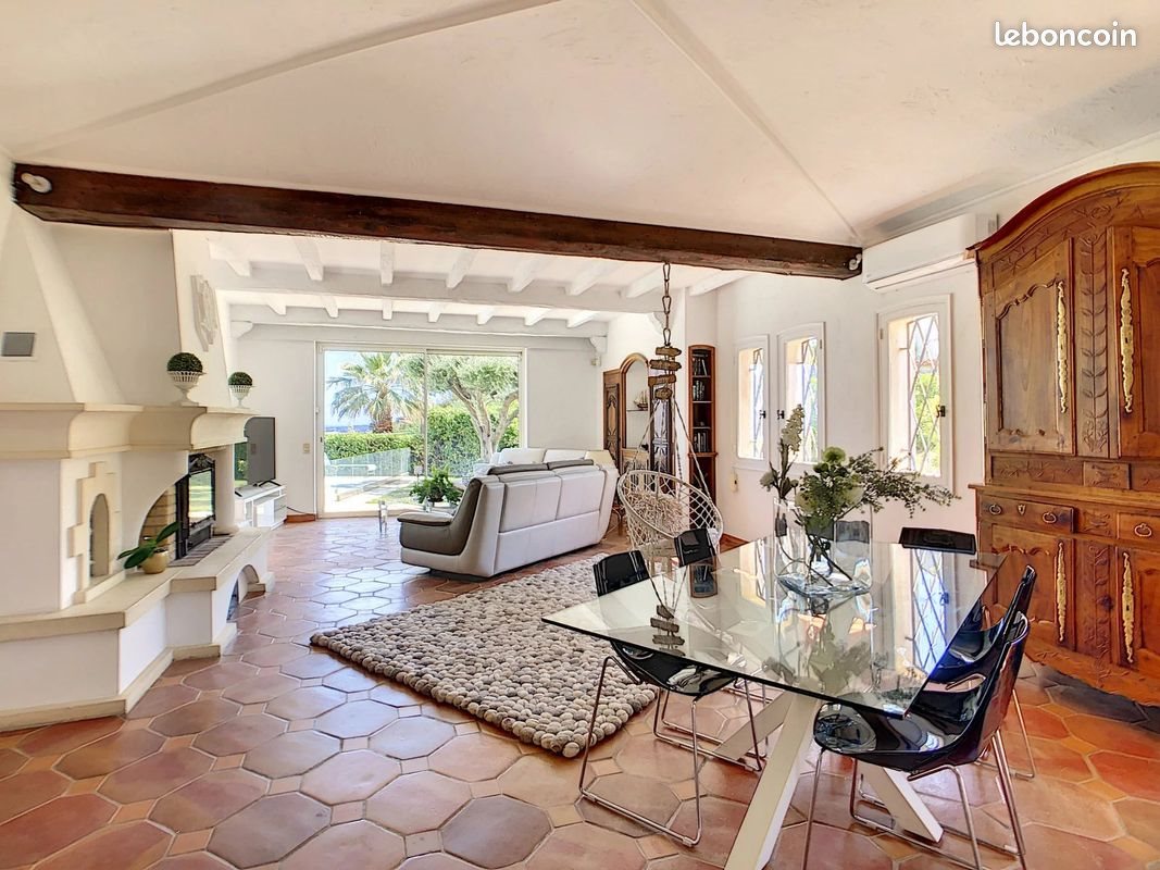 Maison à louer, 166m², Antibes