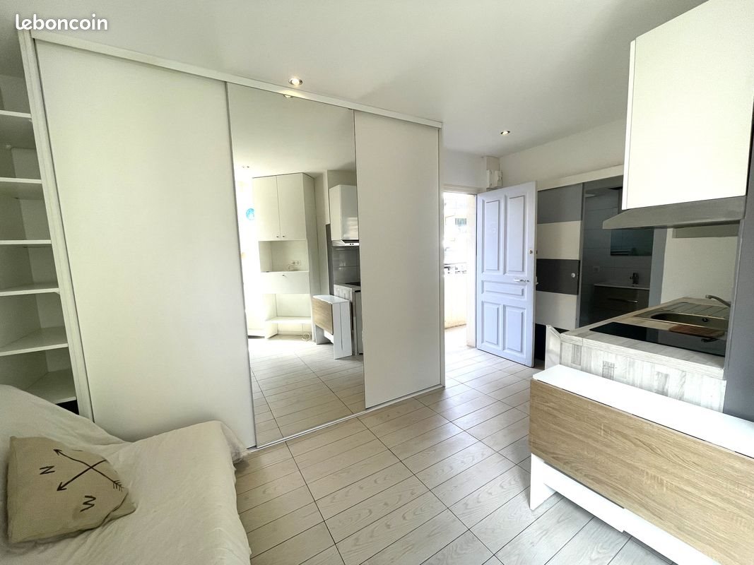Appartement à louer, 16m², Antibes