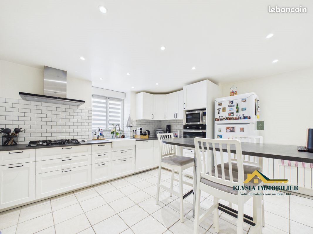 Maison à vendre, 174m², Chambley-Bussières