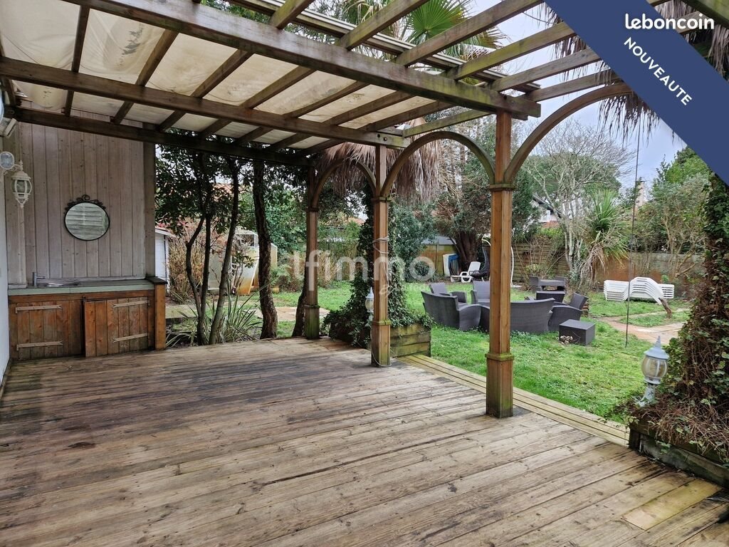 Maison à vendre, 325m², Arès
