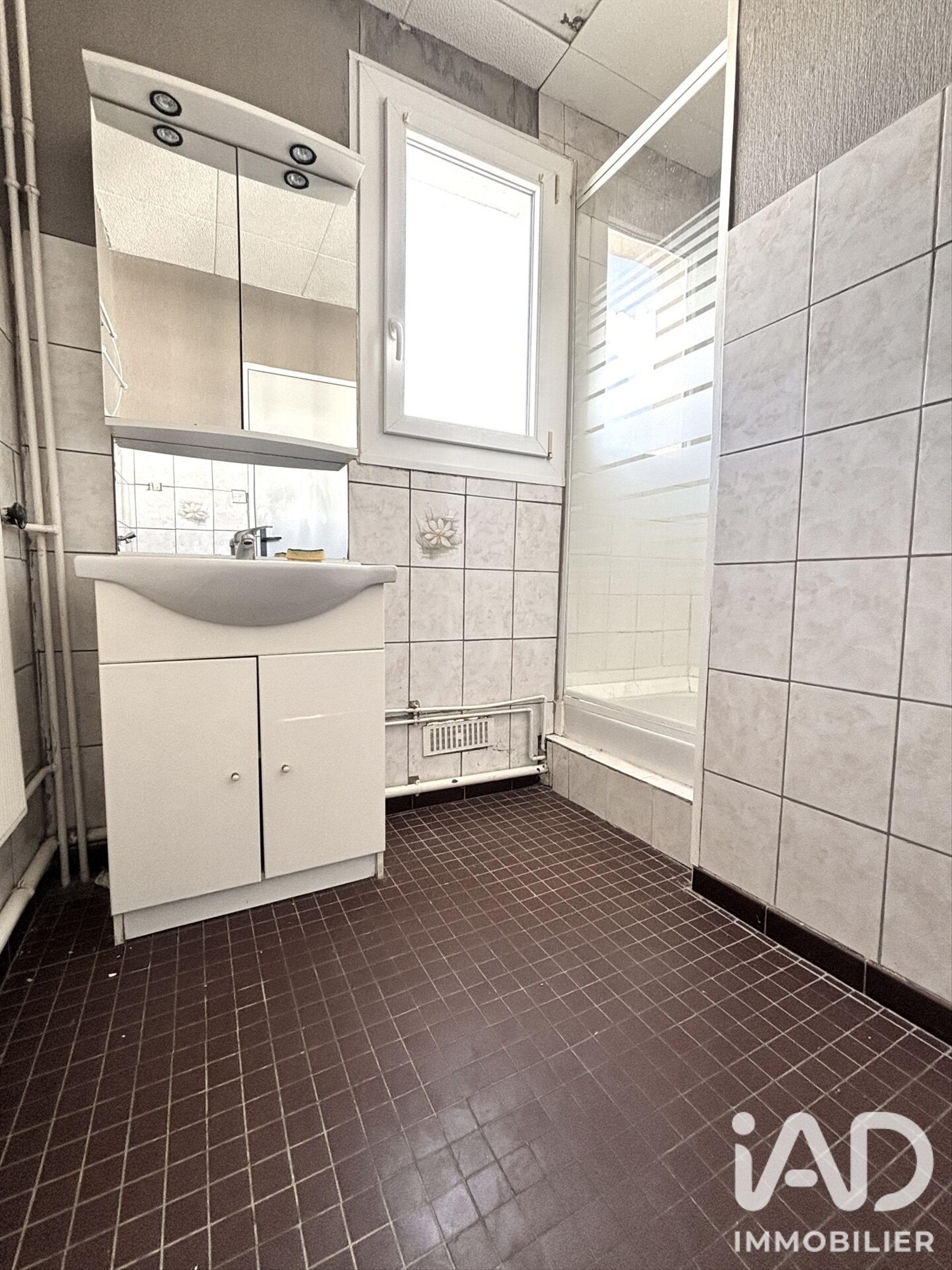 Appartement à vendre, 66m², Saint-Max