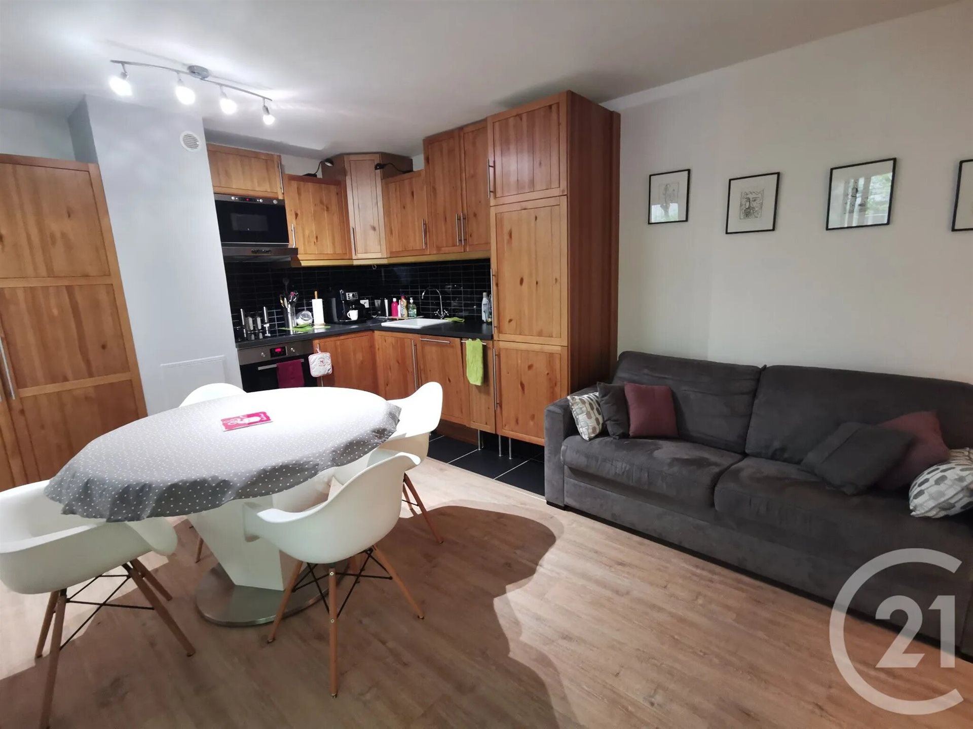 Appartement à louer, 41m², Courbevoie
