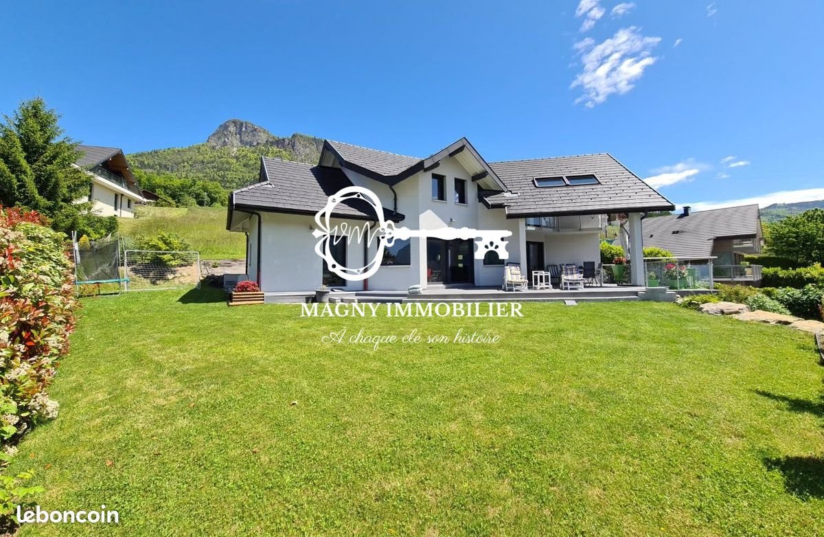 Maison à vendre, 185m², Thyez