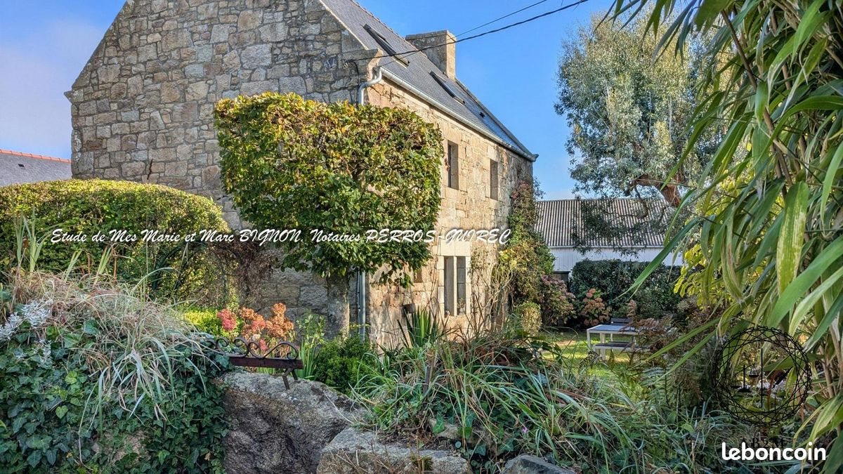 Maison à vendre, 77m², Trélévern