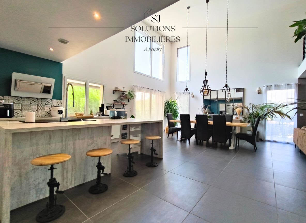 Maison à vendre, 222m², Saint-Cyr-sur-le-Rhône