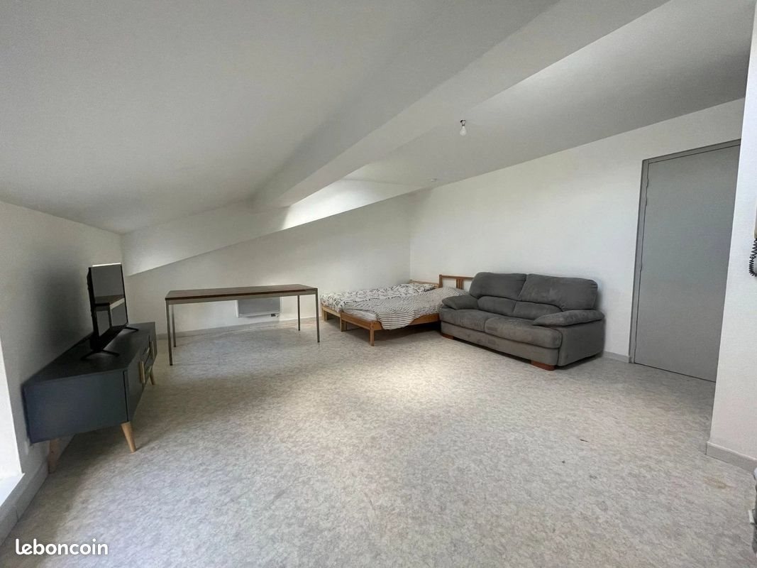 Appartement à louer, 23m², Saint-Etienne