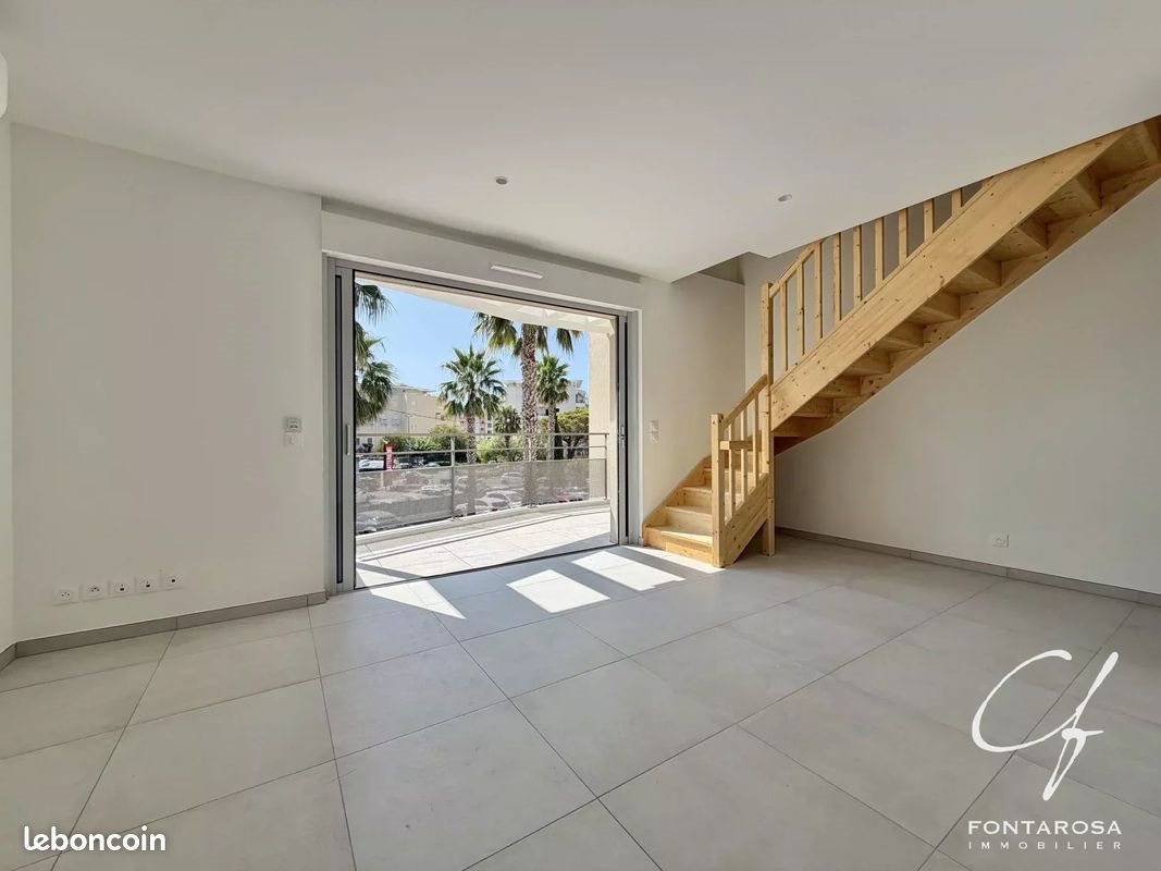 Appartement à vendre, 69m², Fréjus