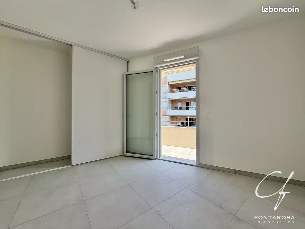 Appartement à vendre, 69m², Fréjus
