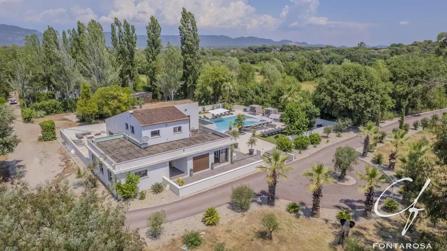 Maison à vendre, 300m², Roquebrune-sur-Argens