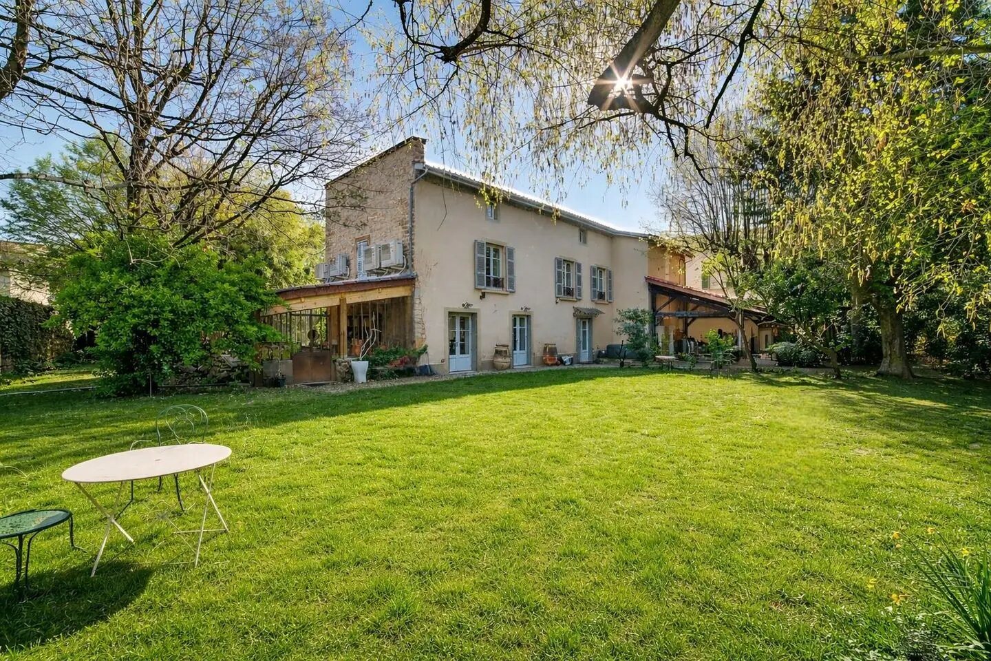 Maison à vendre, 345m², Albigny-sur-Saône