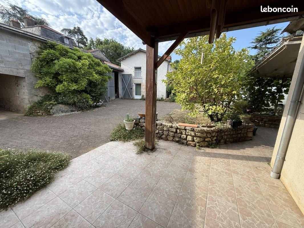 Maison à louer, 130m², Smarves