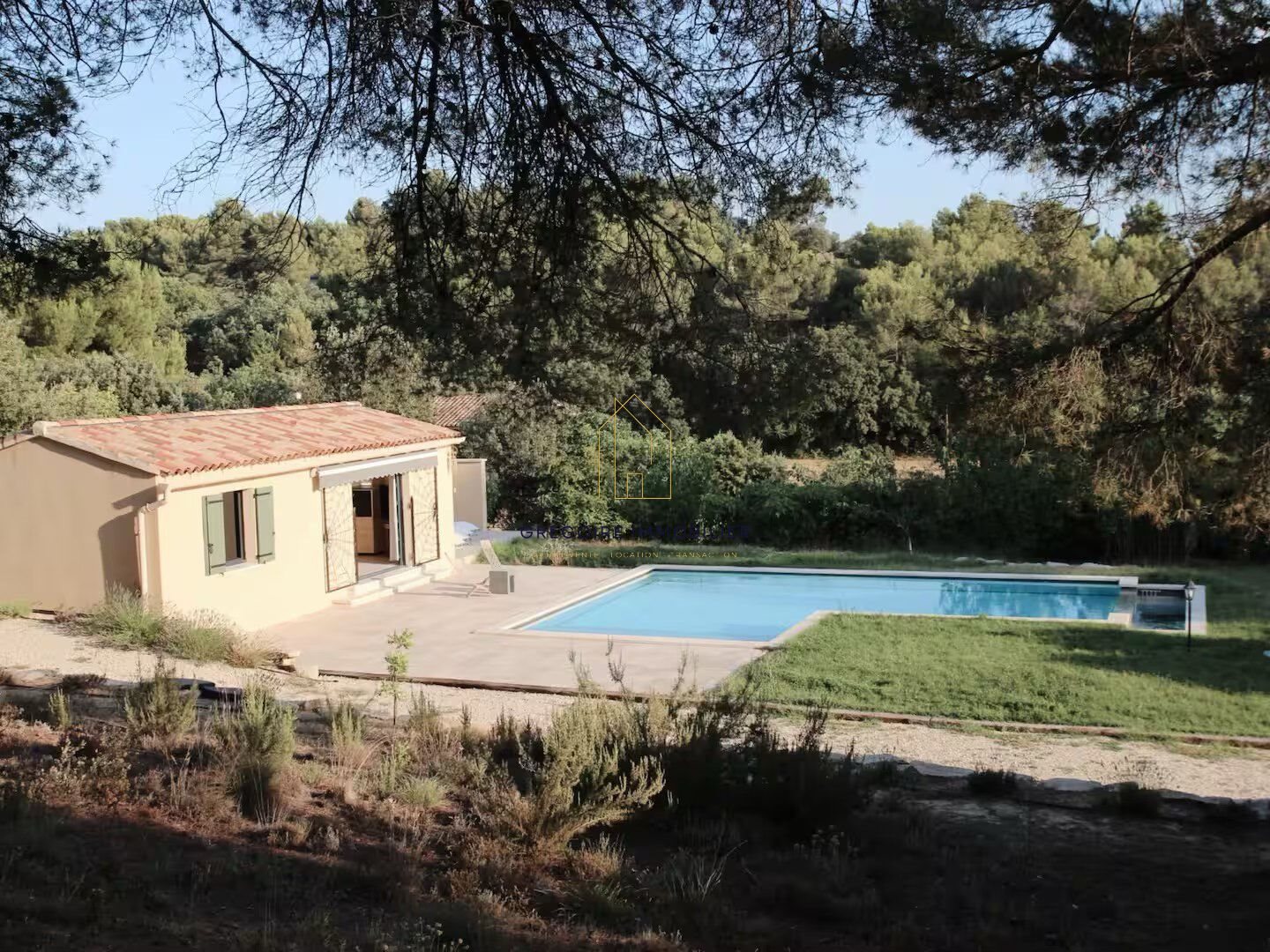 Maison à vendre, 255m², La Bastidonne