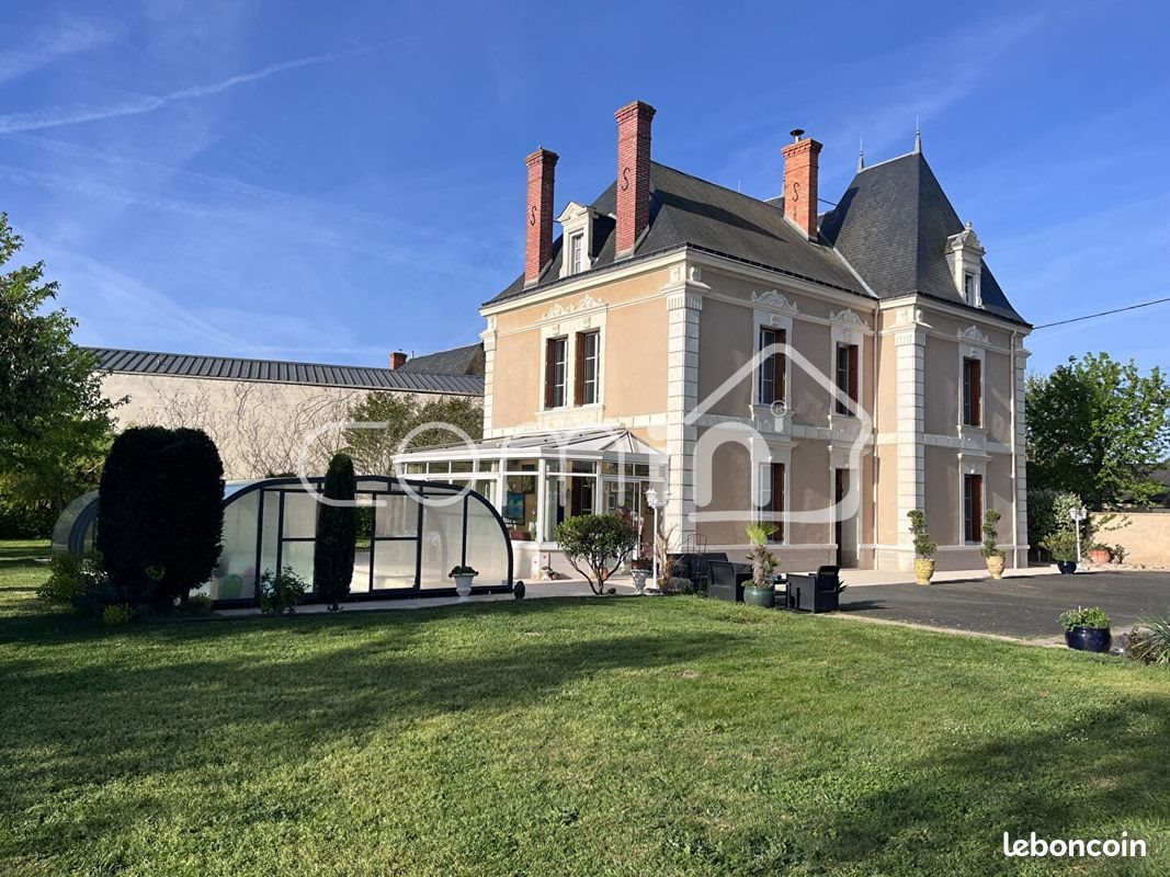 Maison à vendre, 280m², Montreuil-Bellay