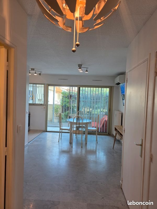 Appartement à louer, 28m², Vallauris
