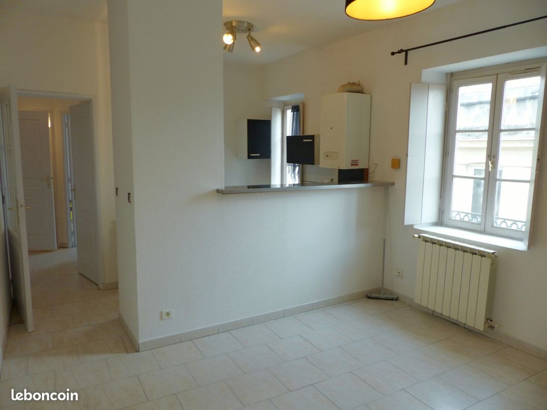 Appartement à louer, 35m², Nîmes