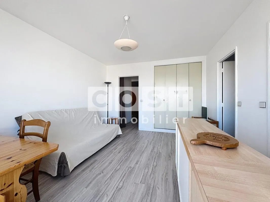 Appartement à vendre, 23m², Courbevoie