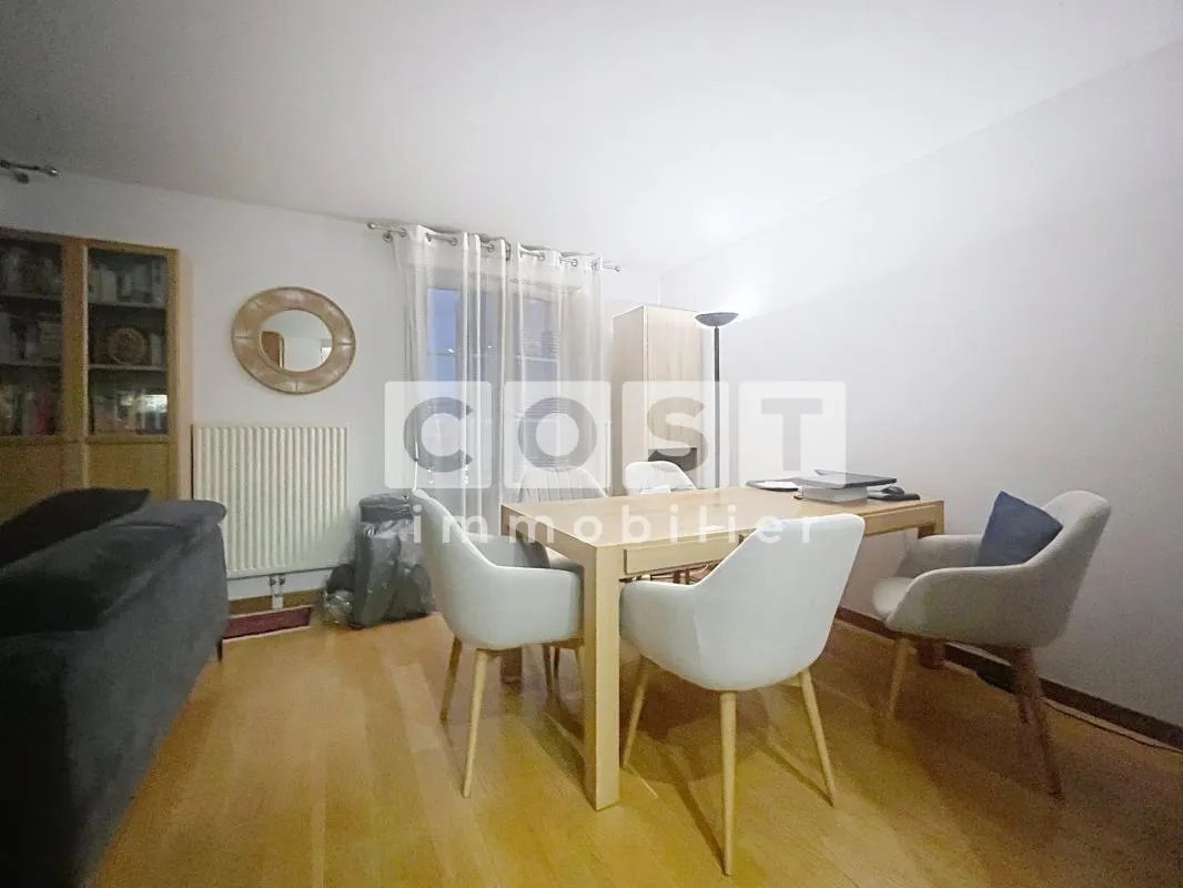 Appartement à vendre, 52m², Courbevoie