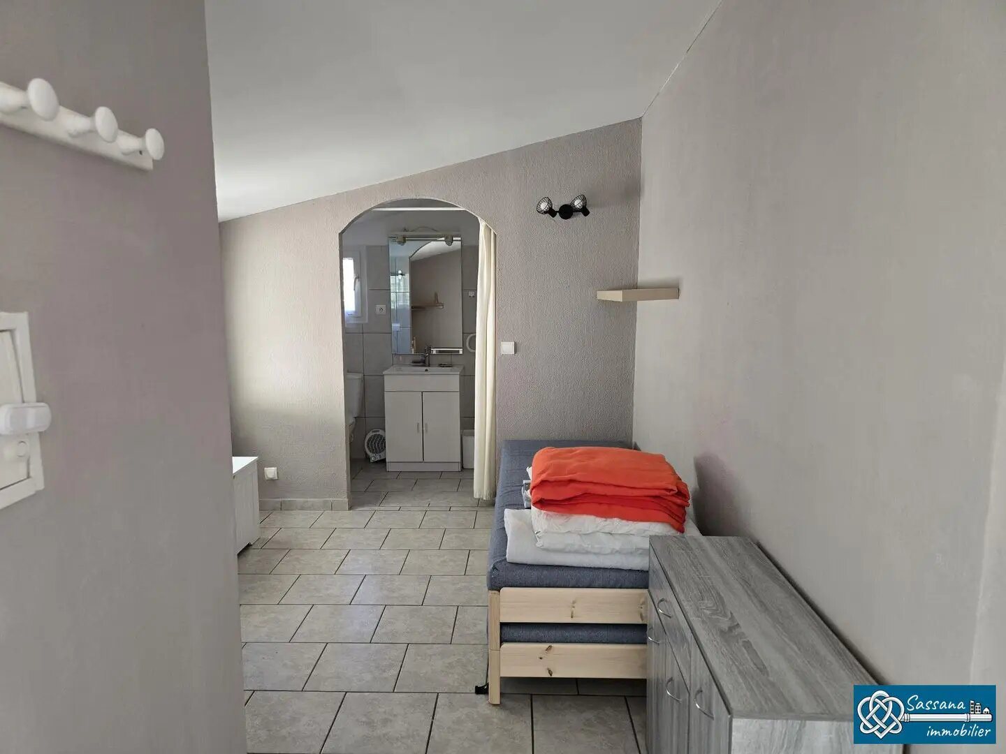 Appartement à louer, 19m², Solliès-Toucas