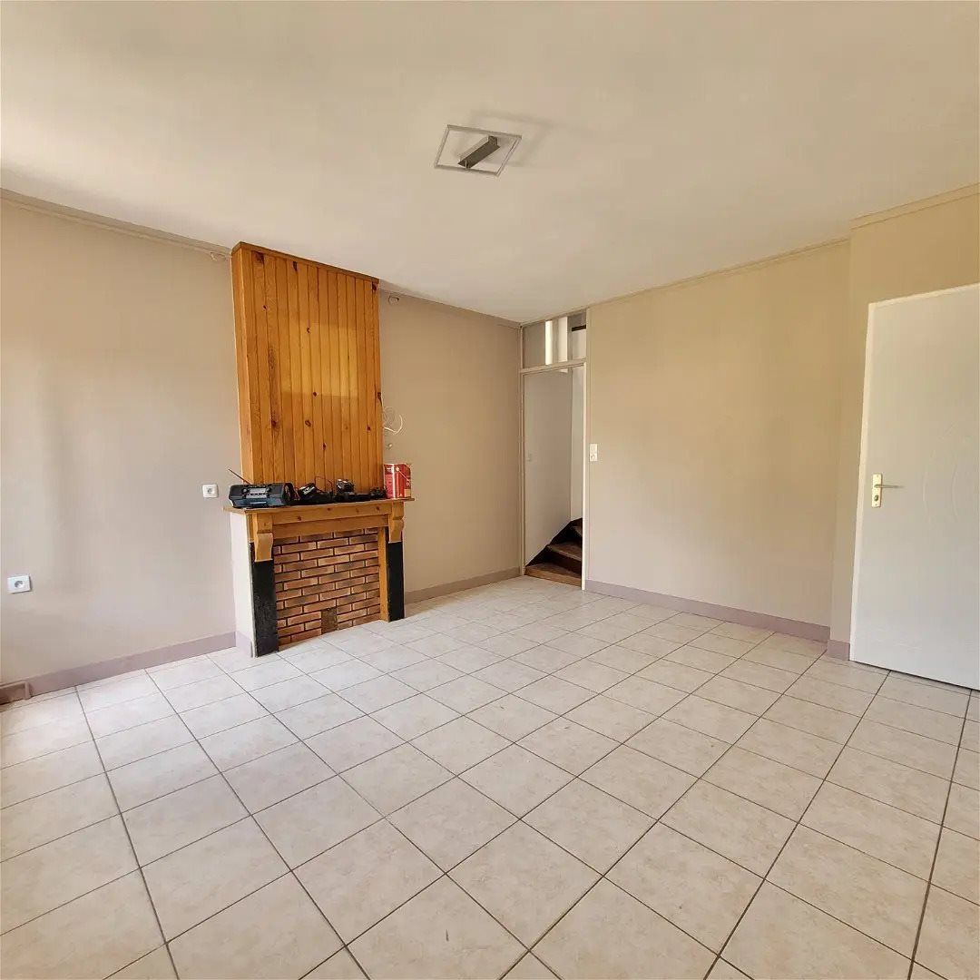 Maison à louer, 58m², Lécluse